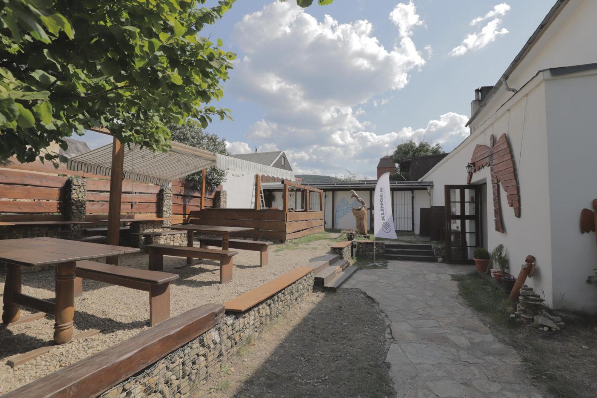 Bike Bistro A Penzion U Vsech Andelu Nove Mesto pod Smrkem Extérieur photo